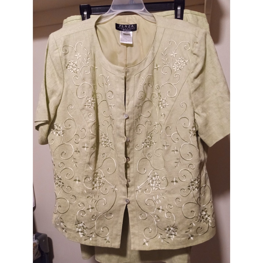 Plaza Collection Woman‎ Sage Green Linen Blend Embroidered Skirt Suit Set 16W